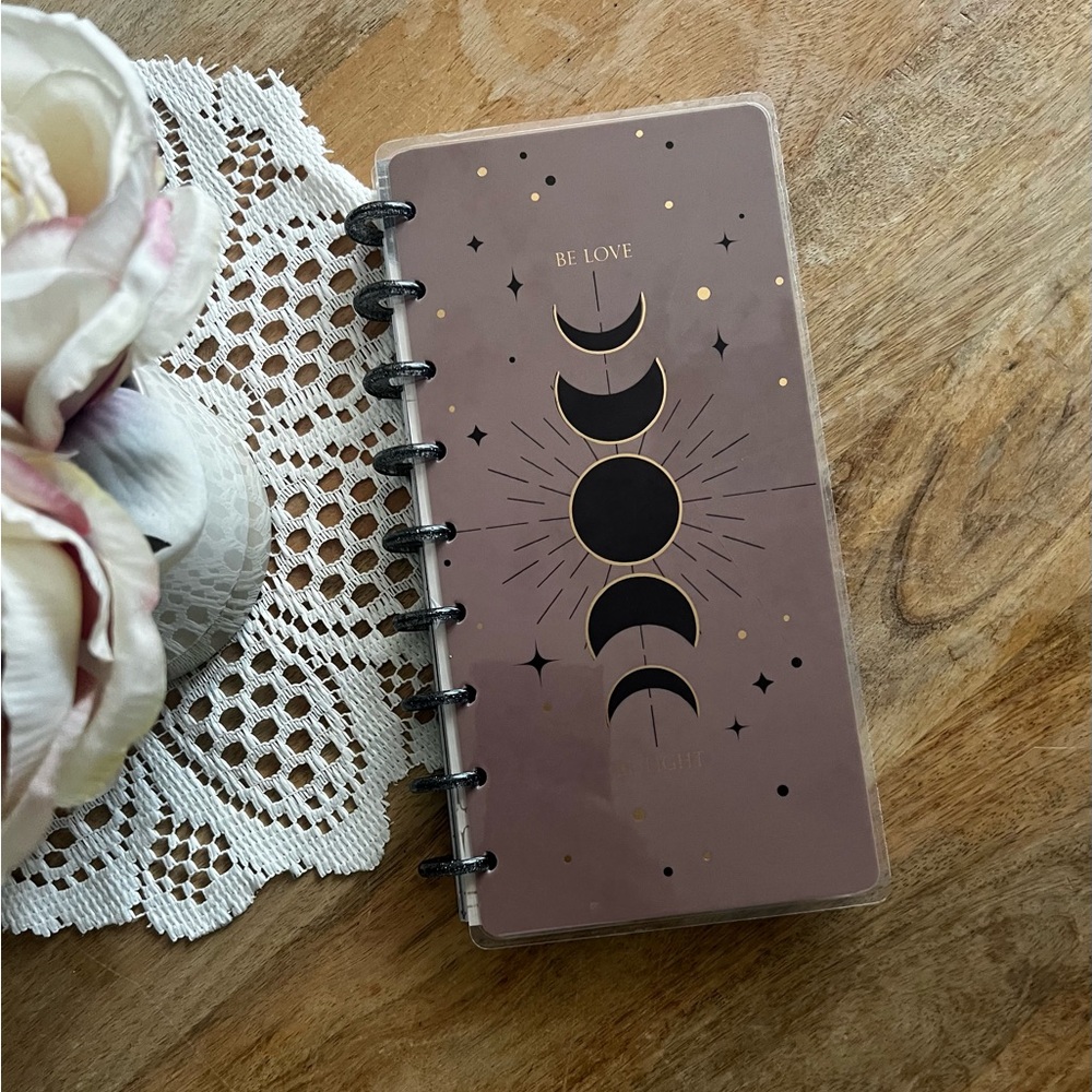 ⭐️NEW⭐️2024 Skinny Classic Happy Planner